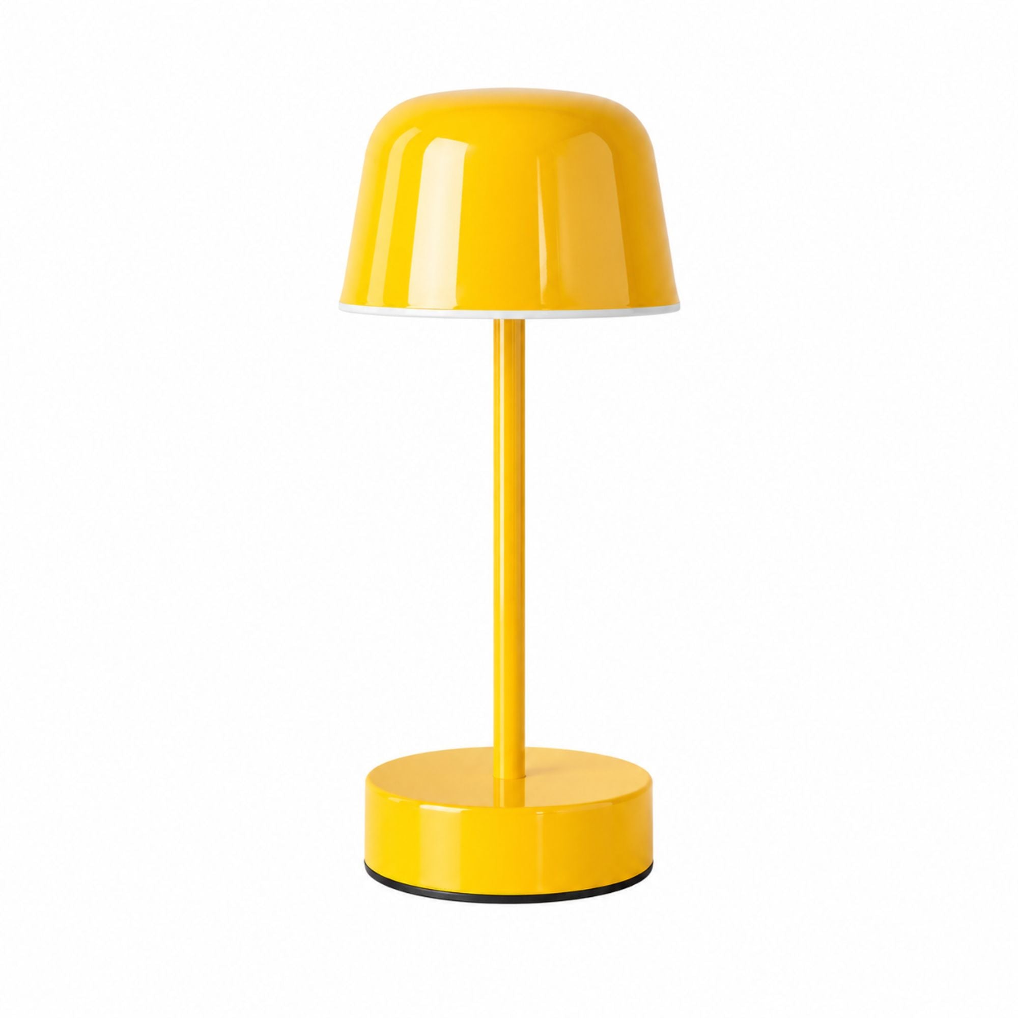 Gul uppladdningsbar bordslampa Domo i blank metall med dimbar LED-belysning.