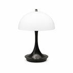 Svart portabel LED bordslampa i svampdesign med vit skärm på vit bakgrund
