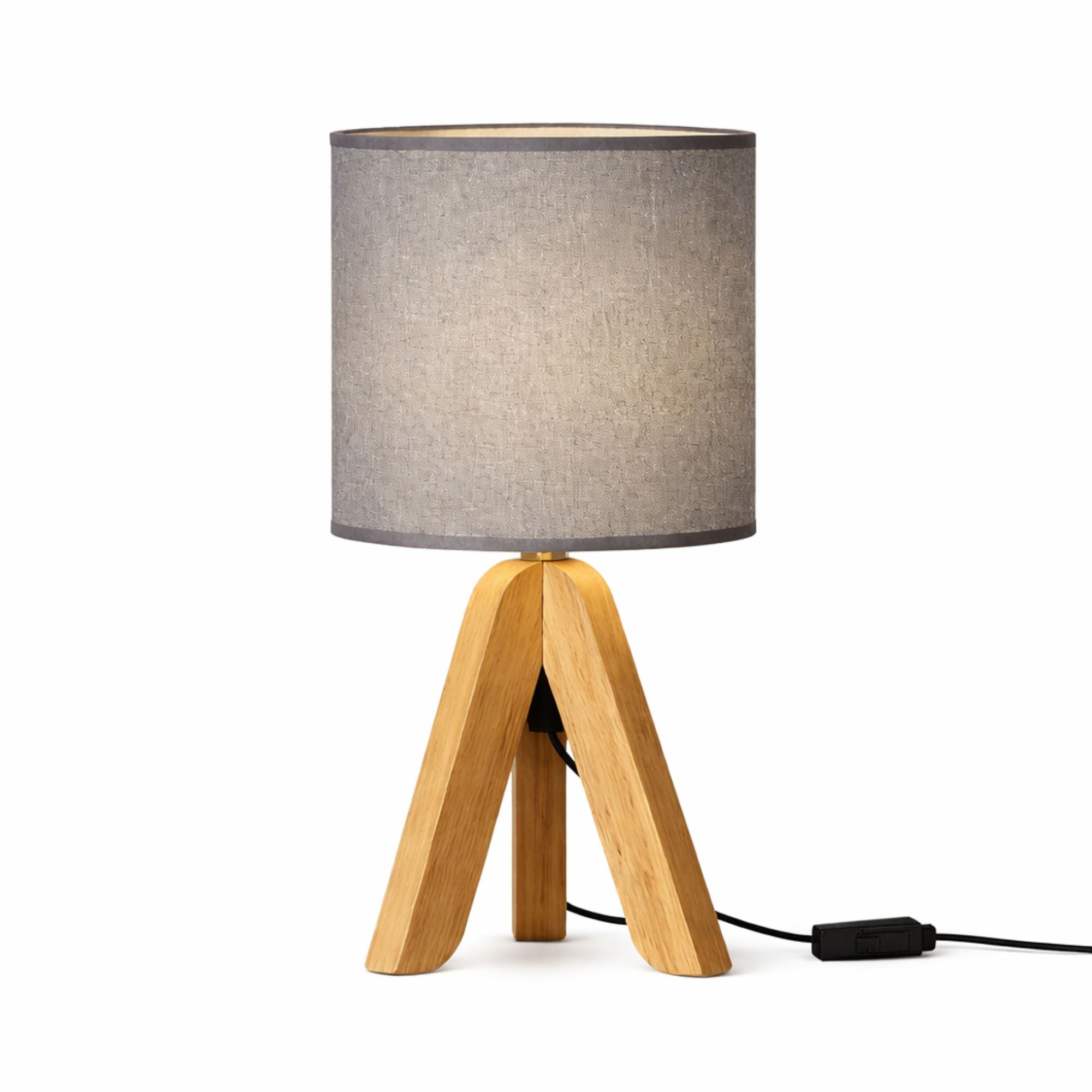Bordslampa i trä med grå tygskärm i skandinavisk design – stilren och naturlig belysning för sovrum och vardagsrum
