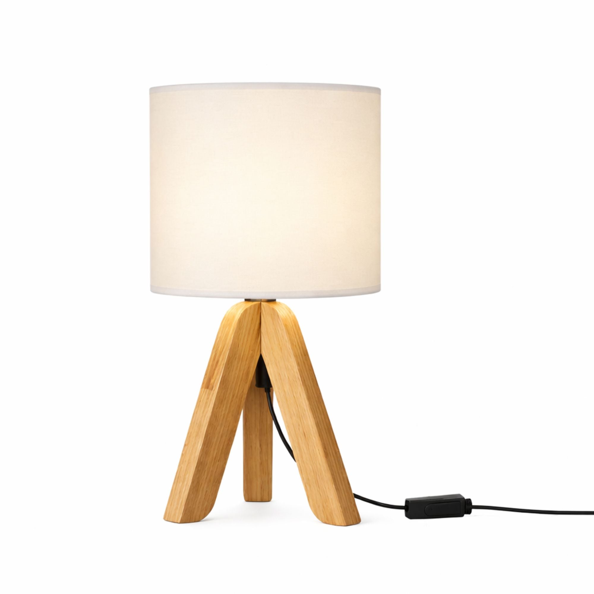 Bordslampa i trä med vit tygskärm i skandinavisk design – stilren och naturlig belysning för sovrum och vardagsrum