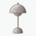 Flowerbud portabel bordslampa i grå färg med blank finish.