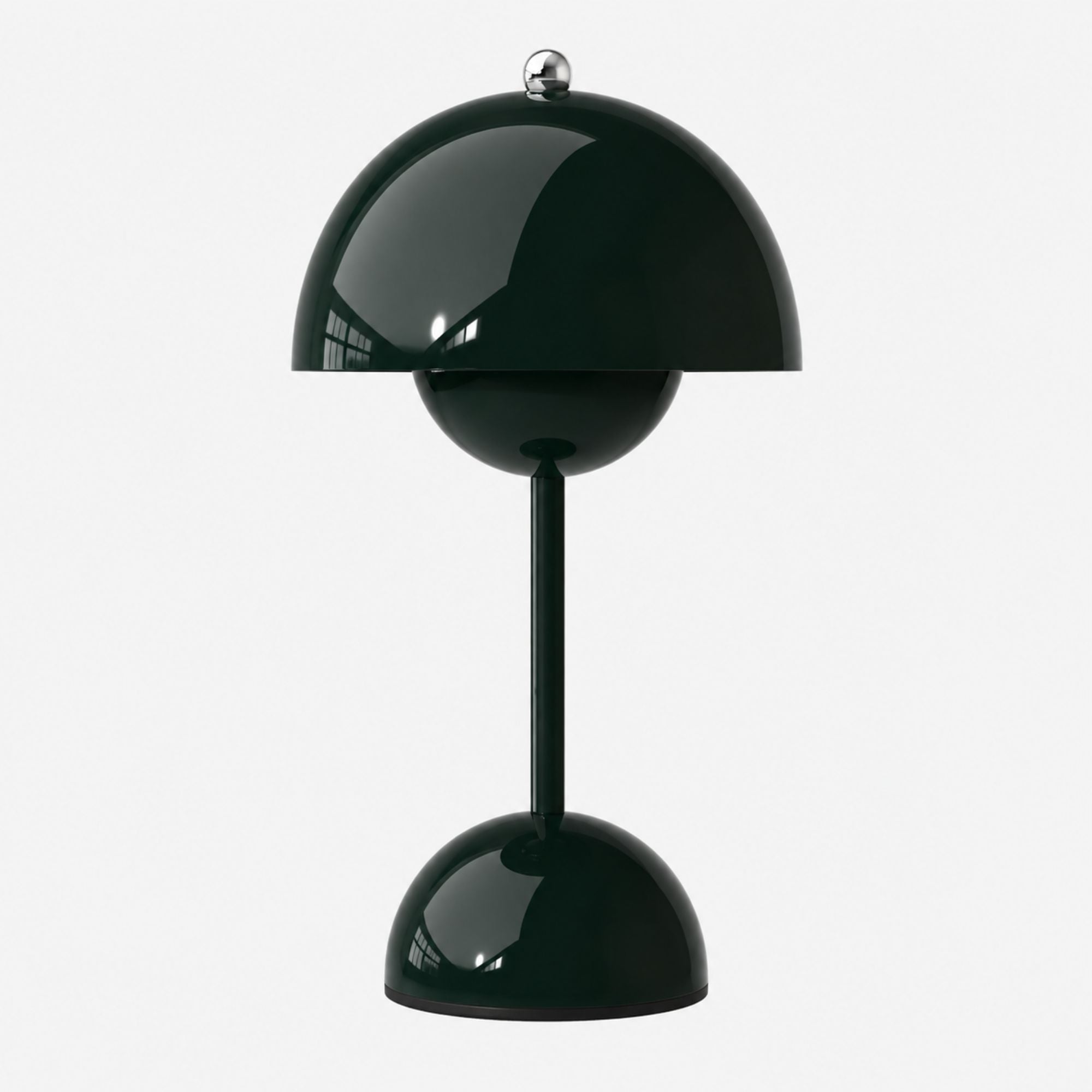 Flowerbud portabel bordslampa i grön färg med blank finish.