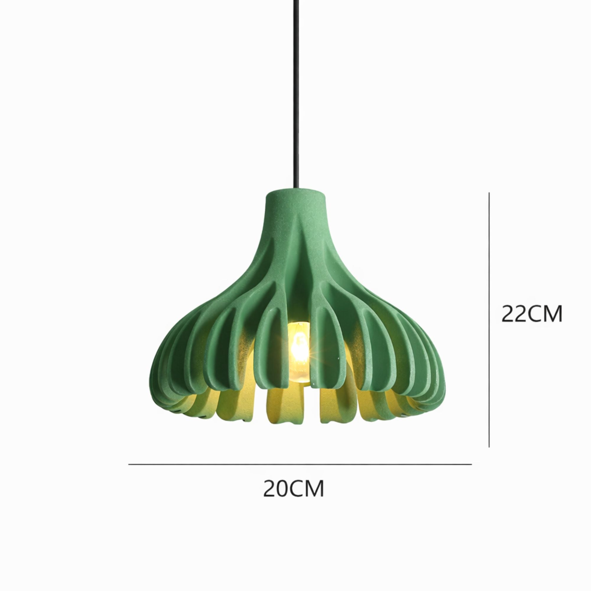 Modern grön pendellampa i stilren design som passar perfekt i kök, vardagsrum eller sovrum.