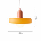 Färgglad retro taklampa i metall med rund form och mått 25 cm i diameter och 18 cm höjd